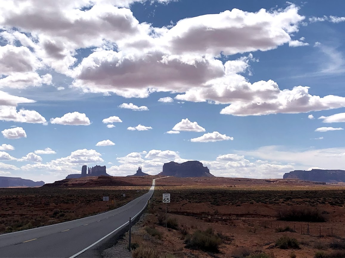 アメリカ旅行 モニュメントバレー Voyage To The World
